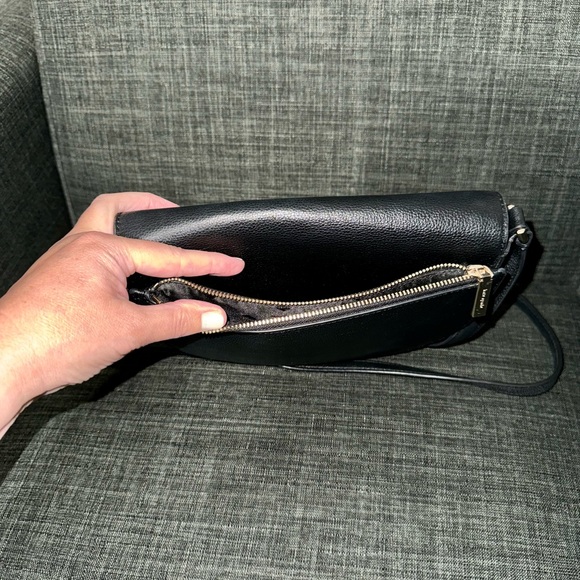 Small Kate Spade Purse Shoulder or crossbody, black - Picture 4 of 4
